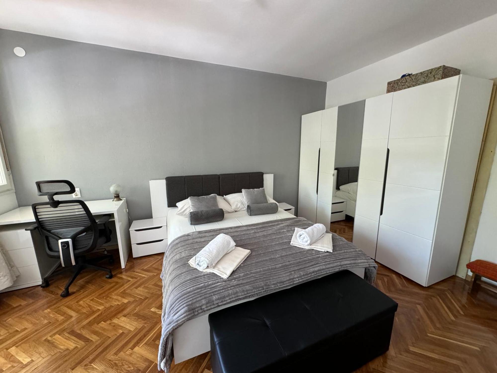 Large 3br Family In The Center And 5bd Lägenhet Split