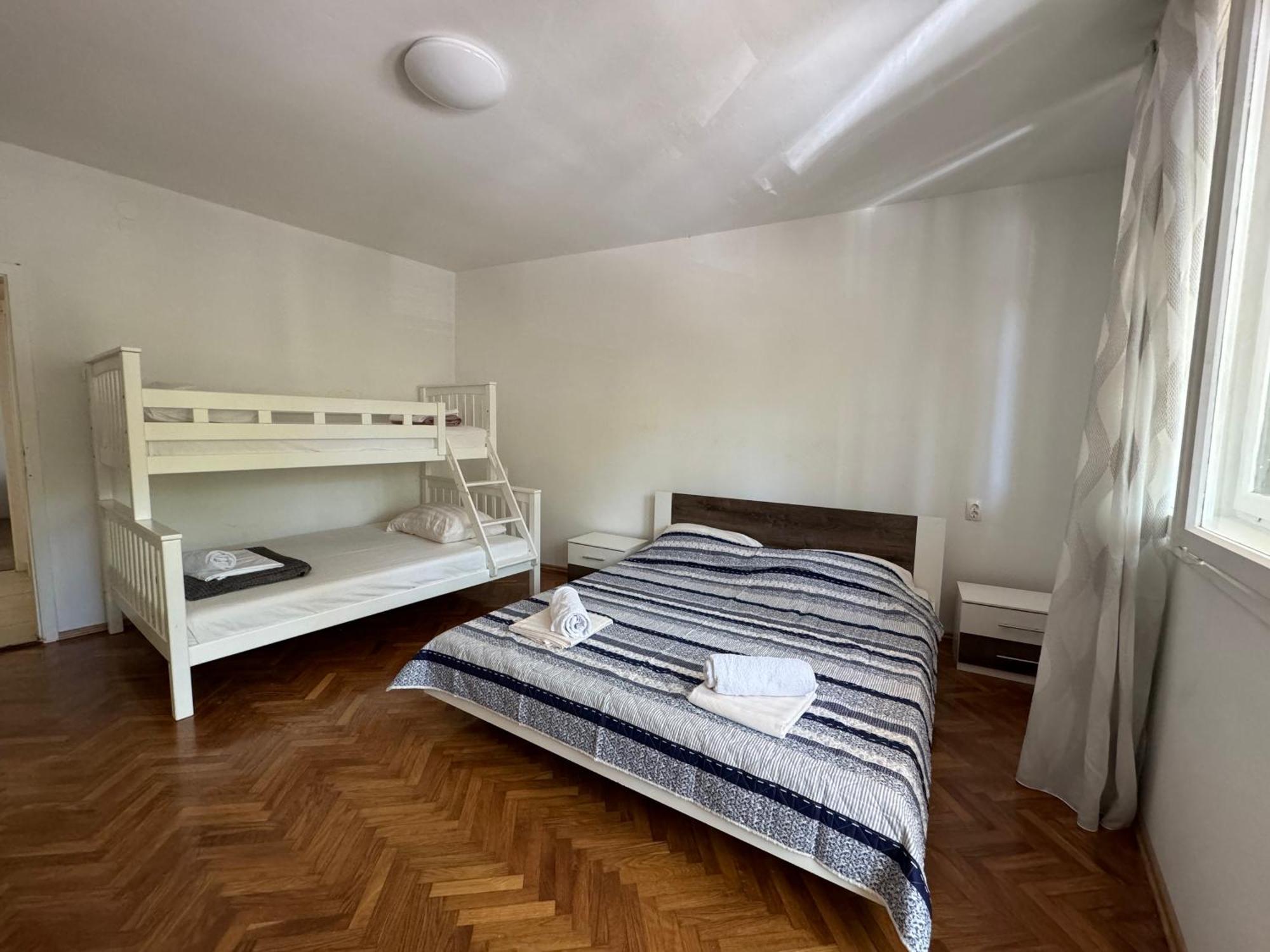Large 3br Family In The Center And 5bd Apartman Split