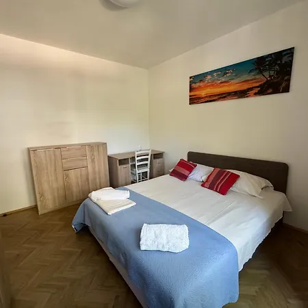 Large 3Br Family Apartment In The Center And Sand Beach 5Bd Split Exterior photo